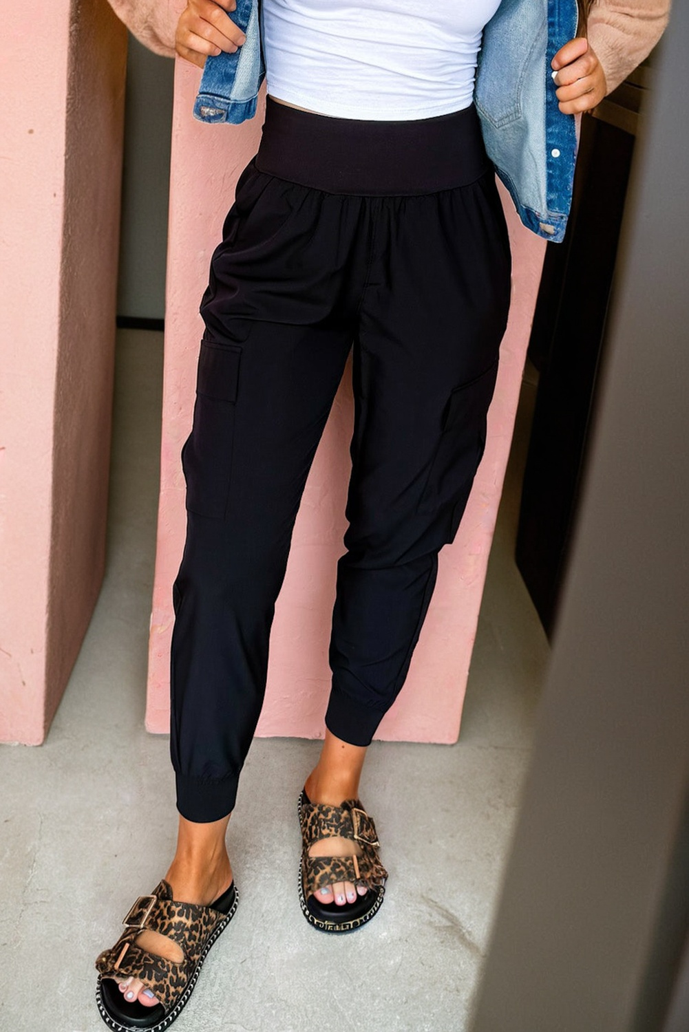 Pantalones jogger cargo camel elásticos de cintura alta con bolsillos