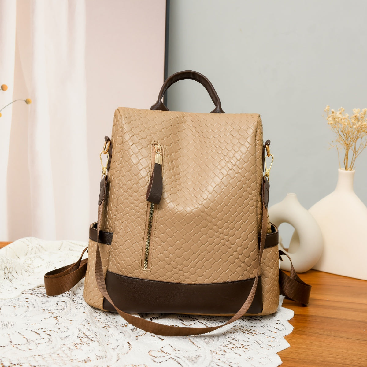 Mochila de piel sintética
