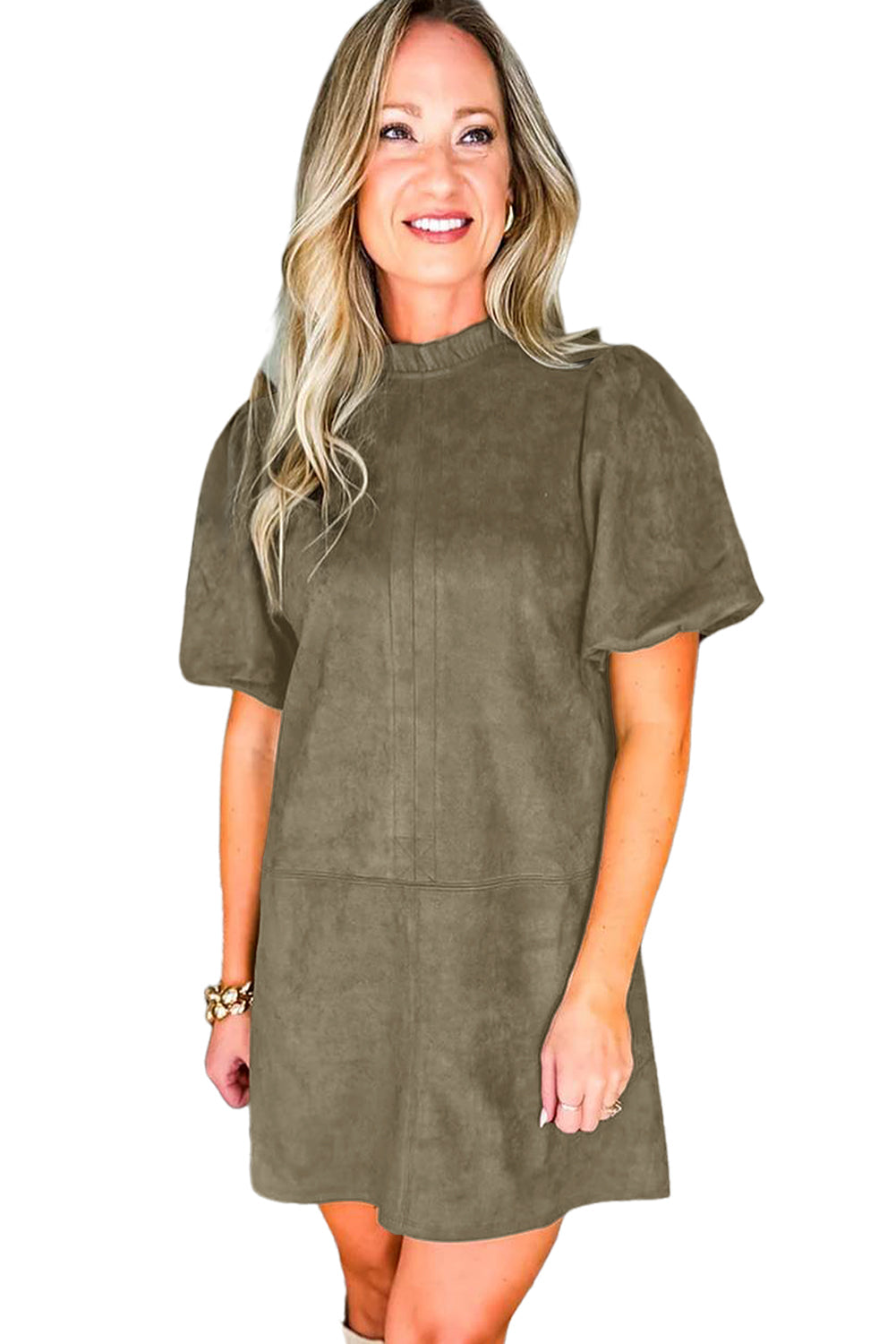 Minivestido verde musgo con volantes en el cuello y mangas abullonadas