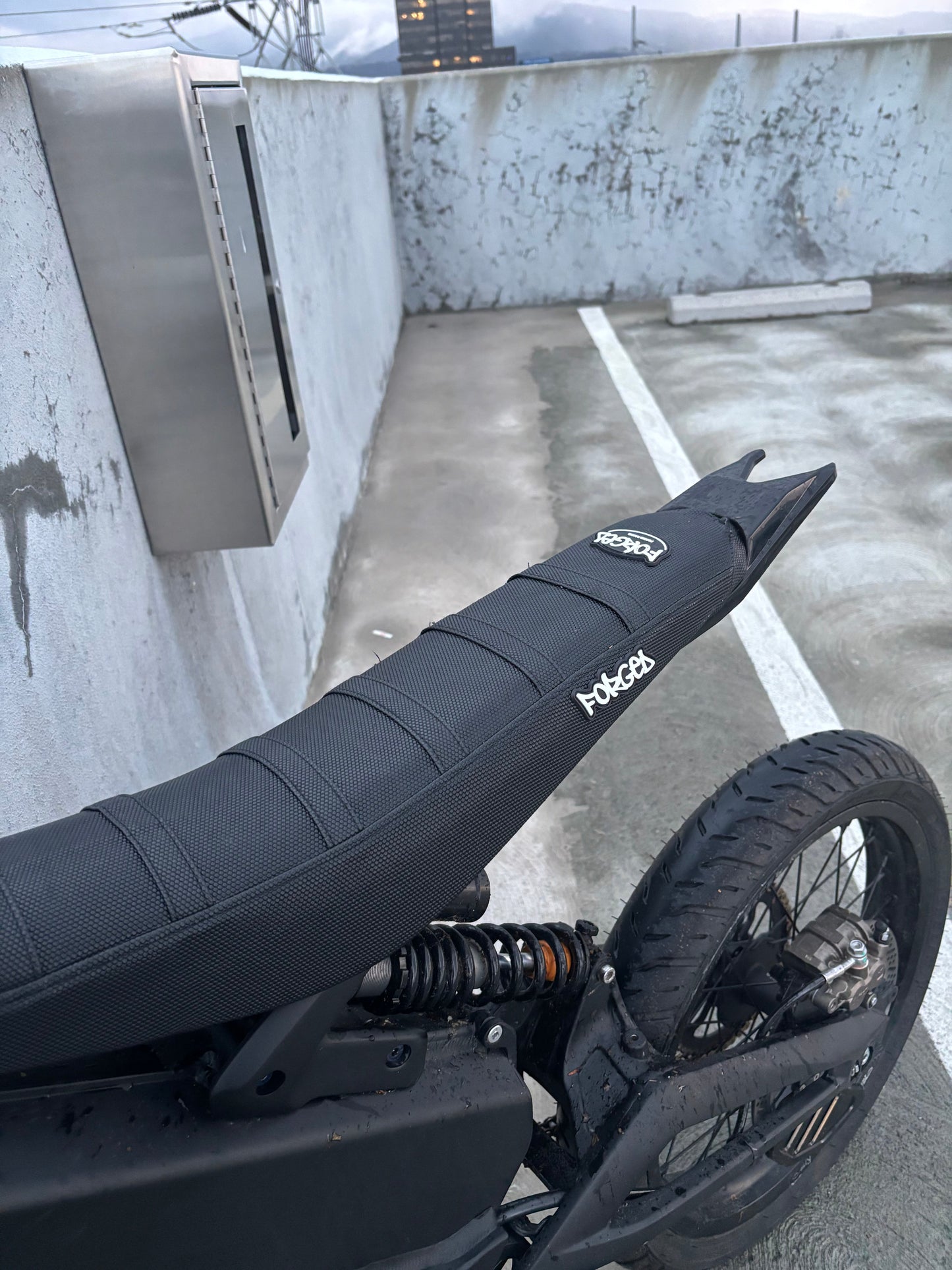 Funda de asiento de carreras forjada