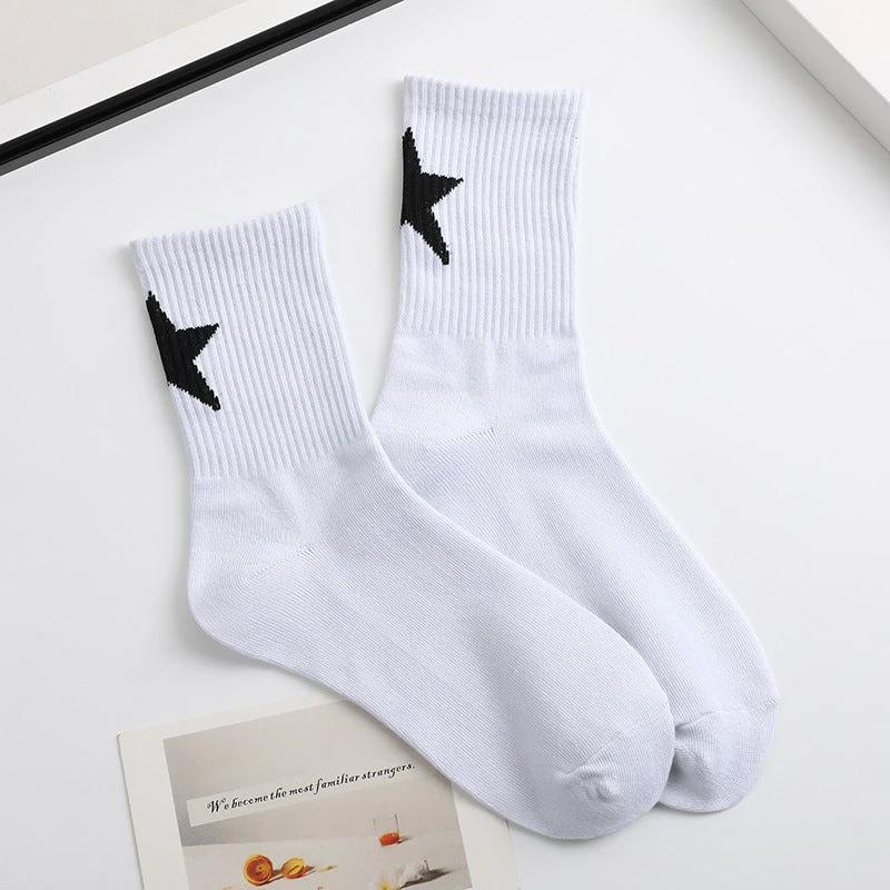 Black And White Five-pointed Star Tube Socks Breathable Sports Socks For Men