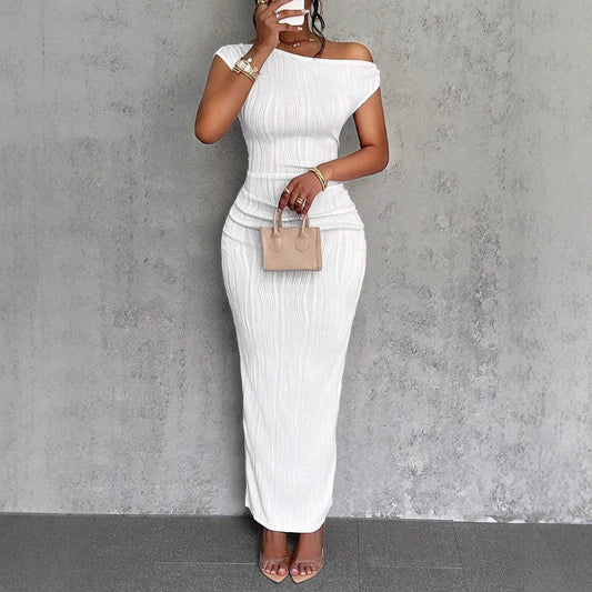 Lindo Vestido con Hombro Inclinado y Ondas de Agua a la Moda