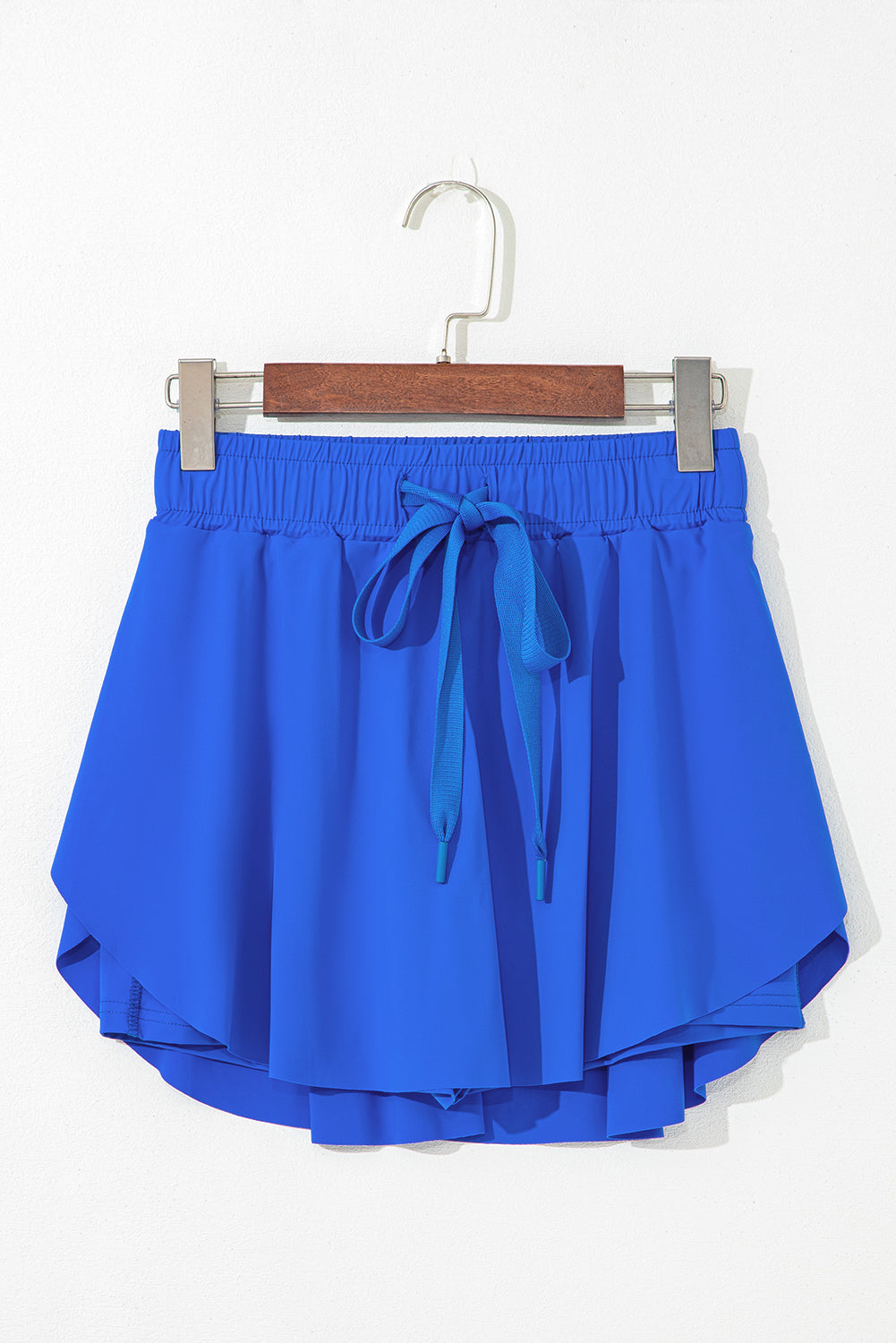 Falda pantalón de tenis forrada de cintura alta con cordón color azul cielo