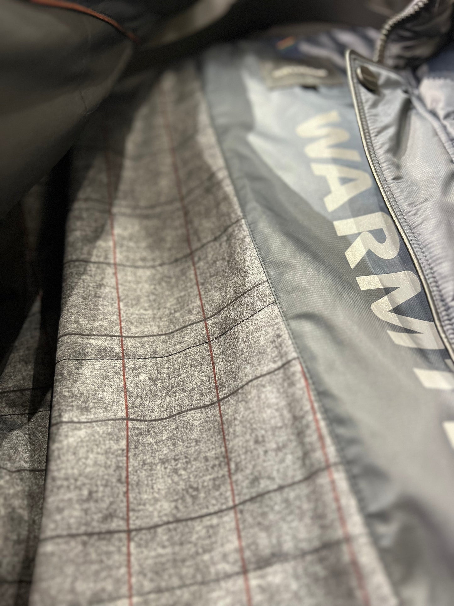 Chaqueta acolchada con aislamiento Sorona® y ribete de piel auténtica