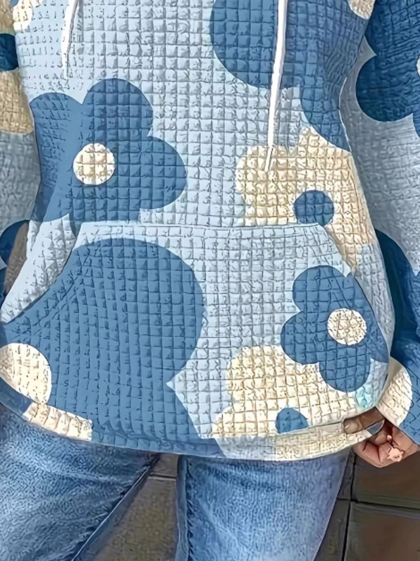 Sudadera con capucha y cordón con textura y estampado floral