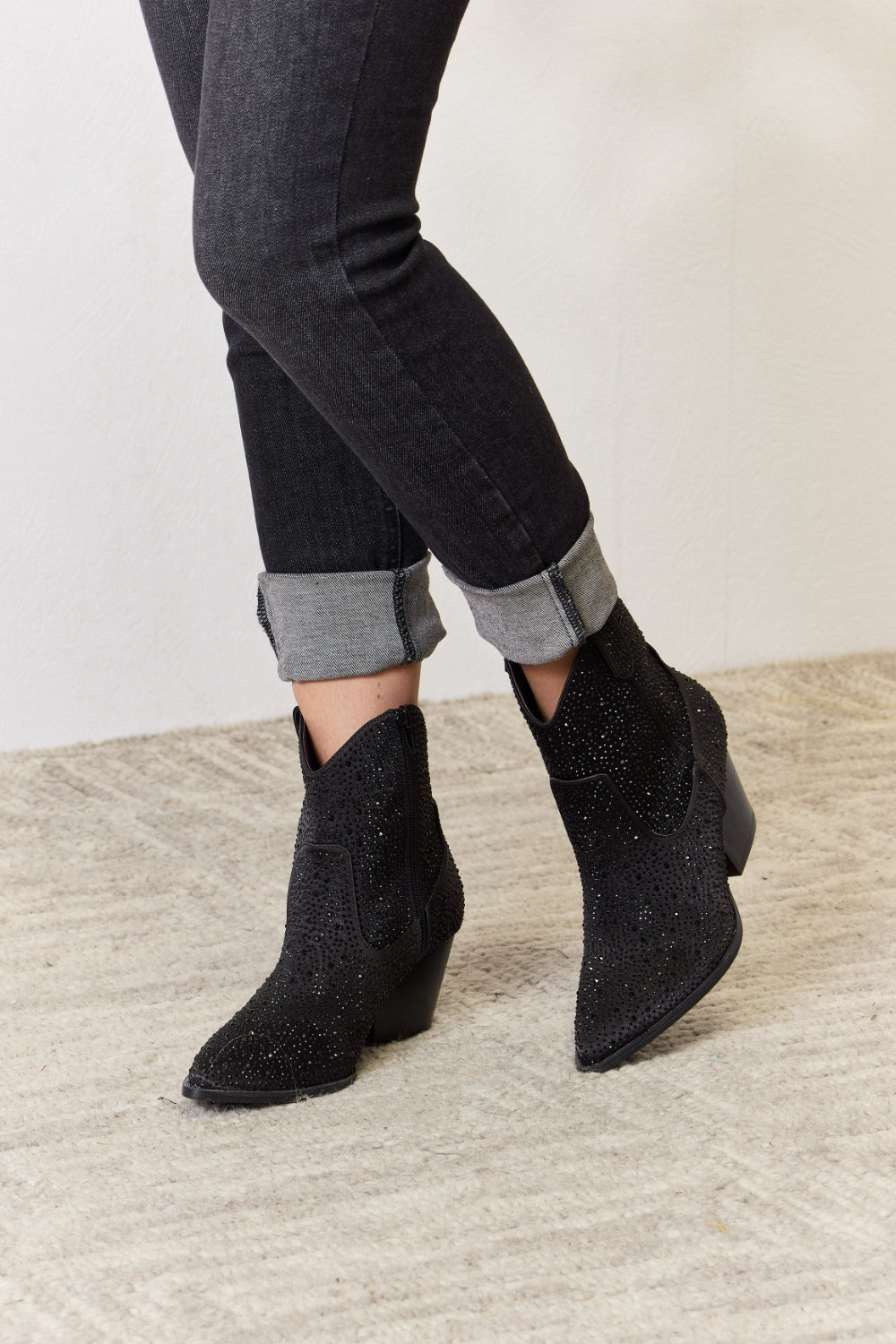 Botas Cowboy con Pedrería hasta el Tobillo East Lion Corp