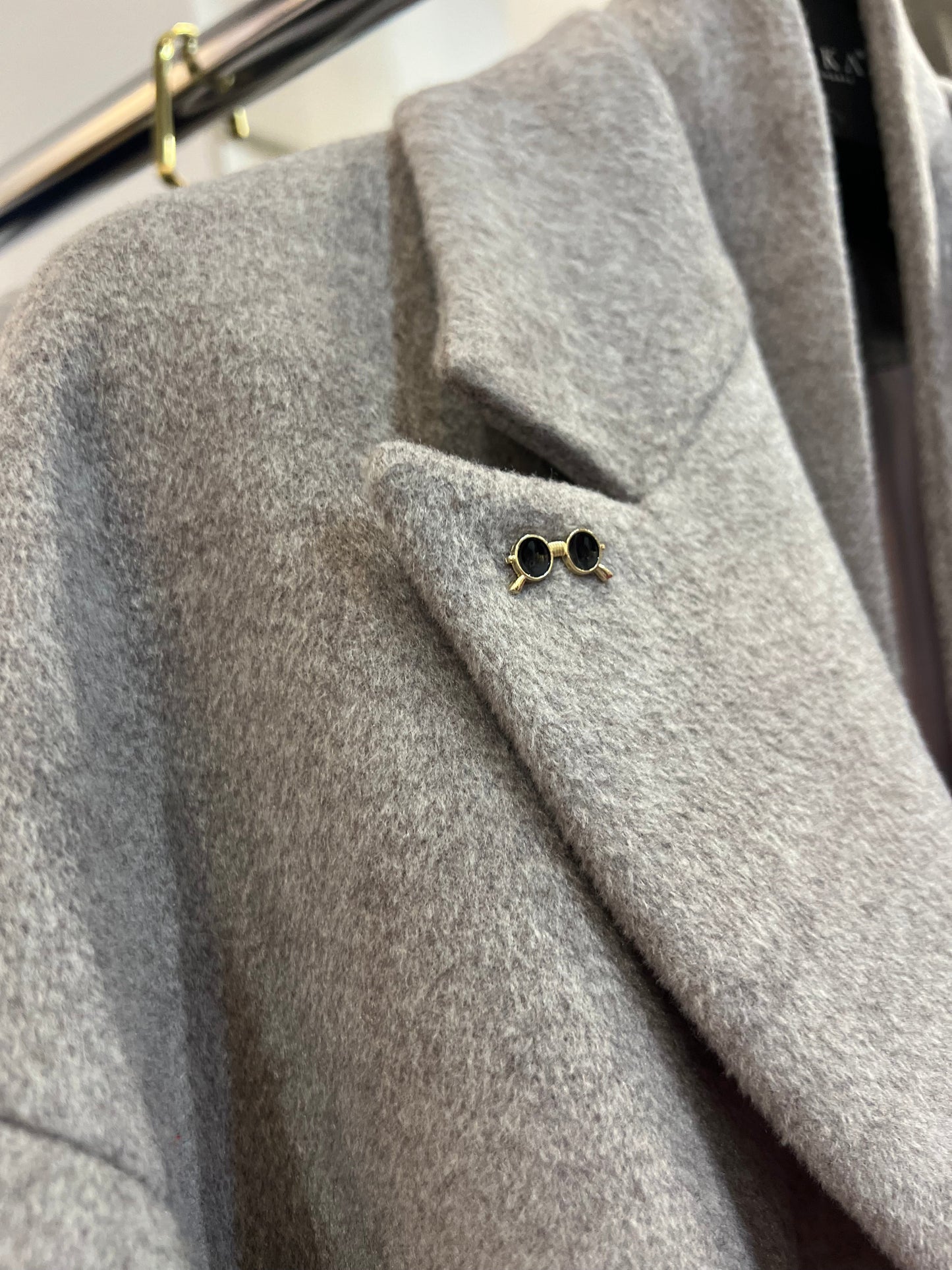 Abrigo Clásico de Lana Mezclada en Gris