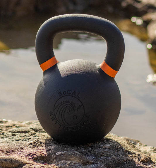 28 kg (62 lb) Powder-Coated Cast-Iron Kettlebell – Black | SoCal Kettlebellz