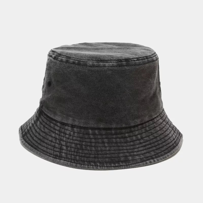 Sombreros de pescador desgastados
