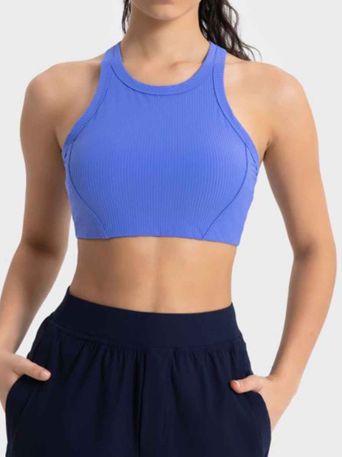 Top deportivo corto con tirantes anchos Millennia