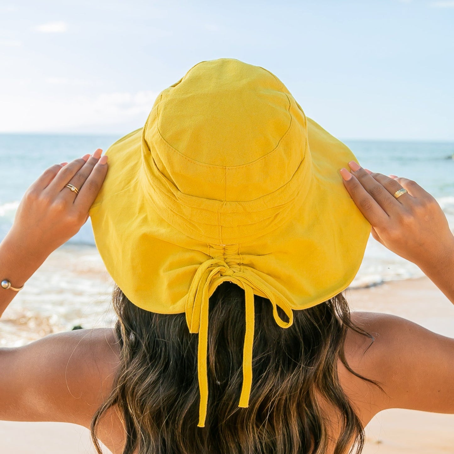 Gorro de pescador con lazo trasero