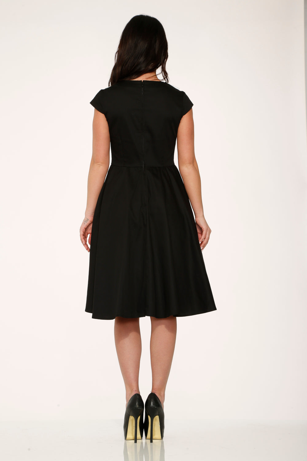 29190 Vestido swing de cuello blanco y negro