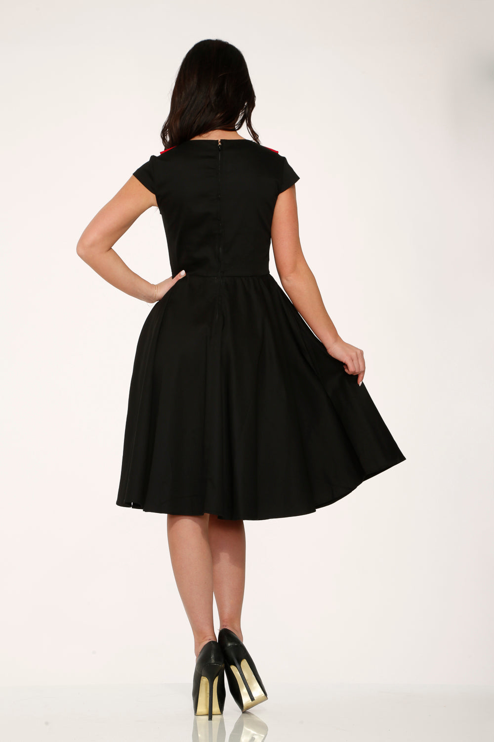 29191 Vestido Acampanado de Cuello Negro y Rojo