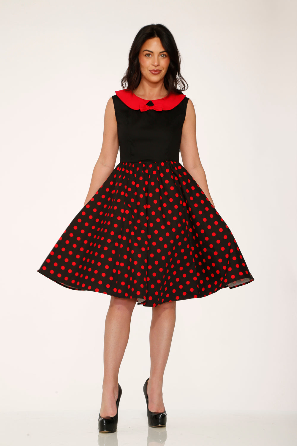 29201 Vestido Swing de Lunares Rojos y Negros