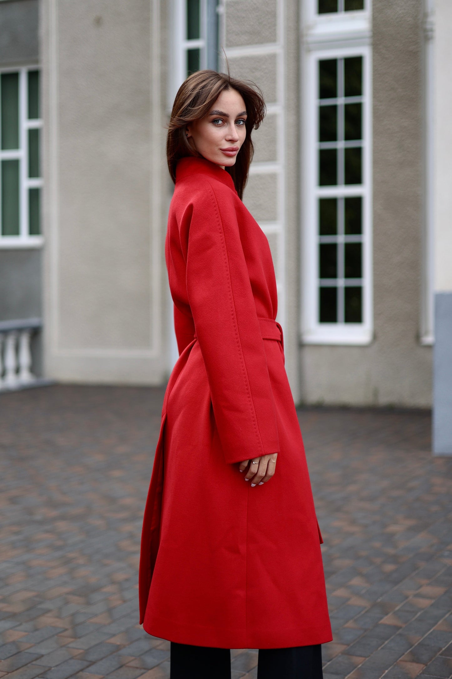 Abrigo de mezcla de lana con cuello mao en rojo otoño