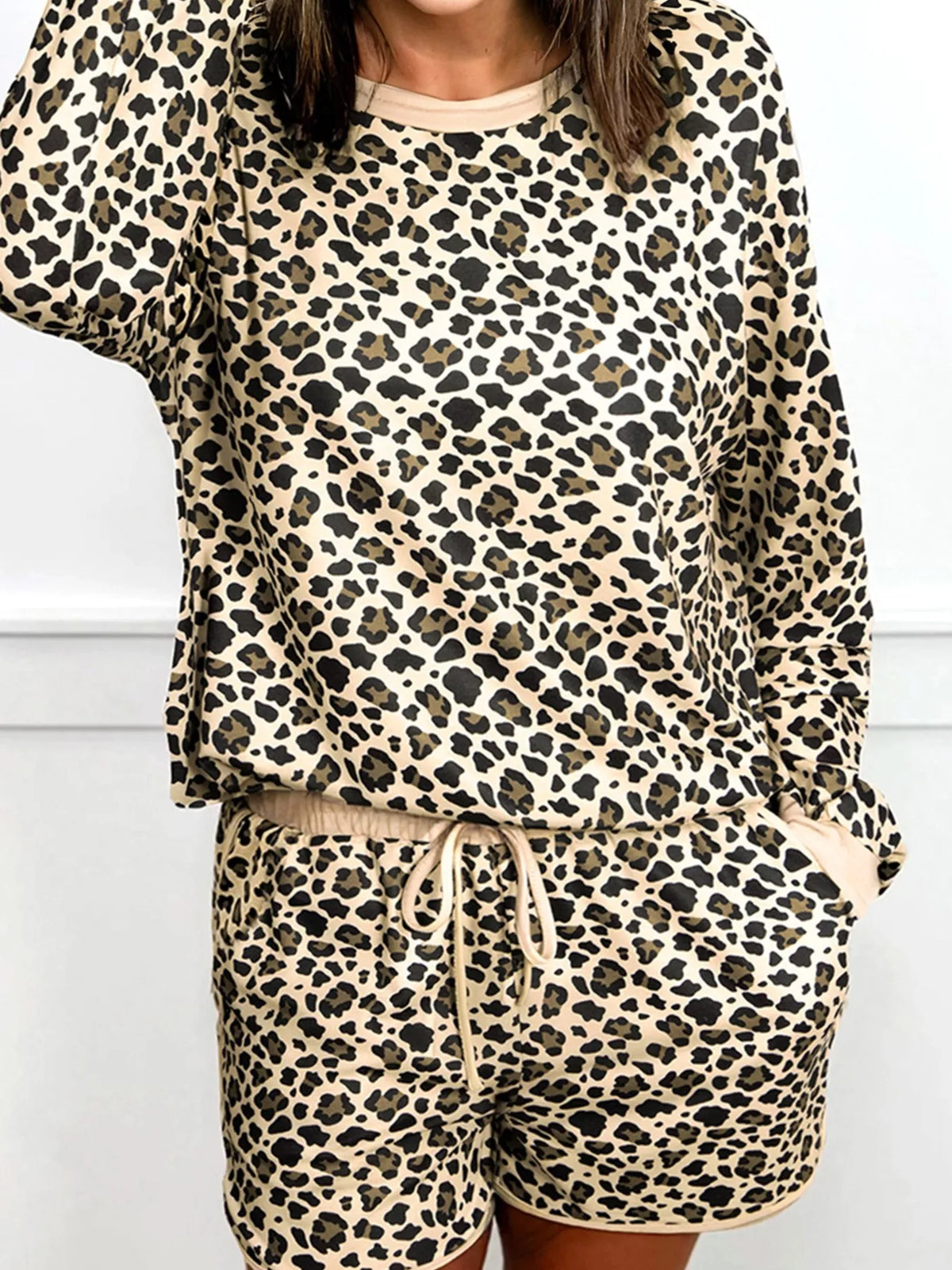 Leopard Print Contrast Trim Long Sleeve Pullover and Drawstring Shorts 2pcs Outfit