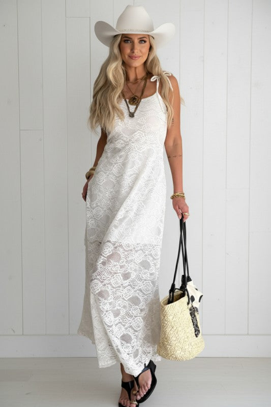 Vestido largo de encaje floral con tirantes finos Ver tabla de tallas en “más detalles”