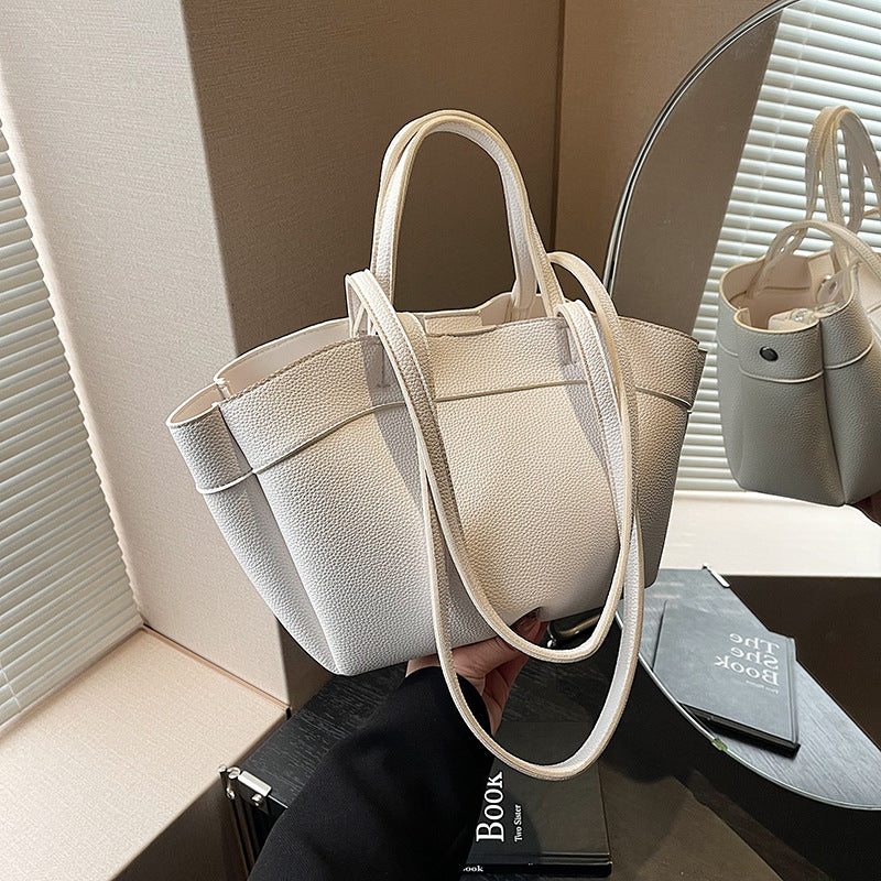 Large Capacity Shoulder Travel Bag