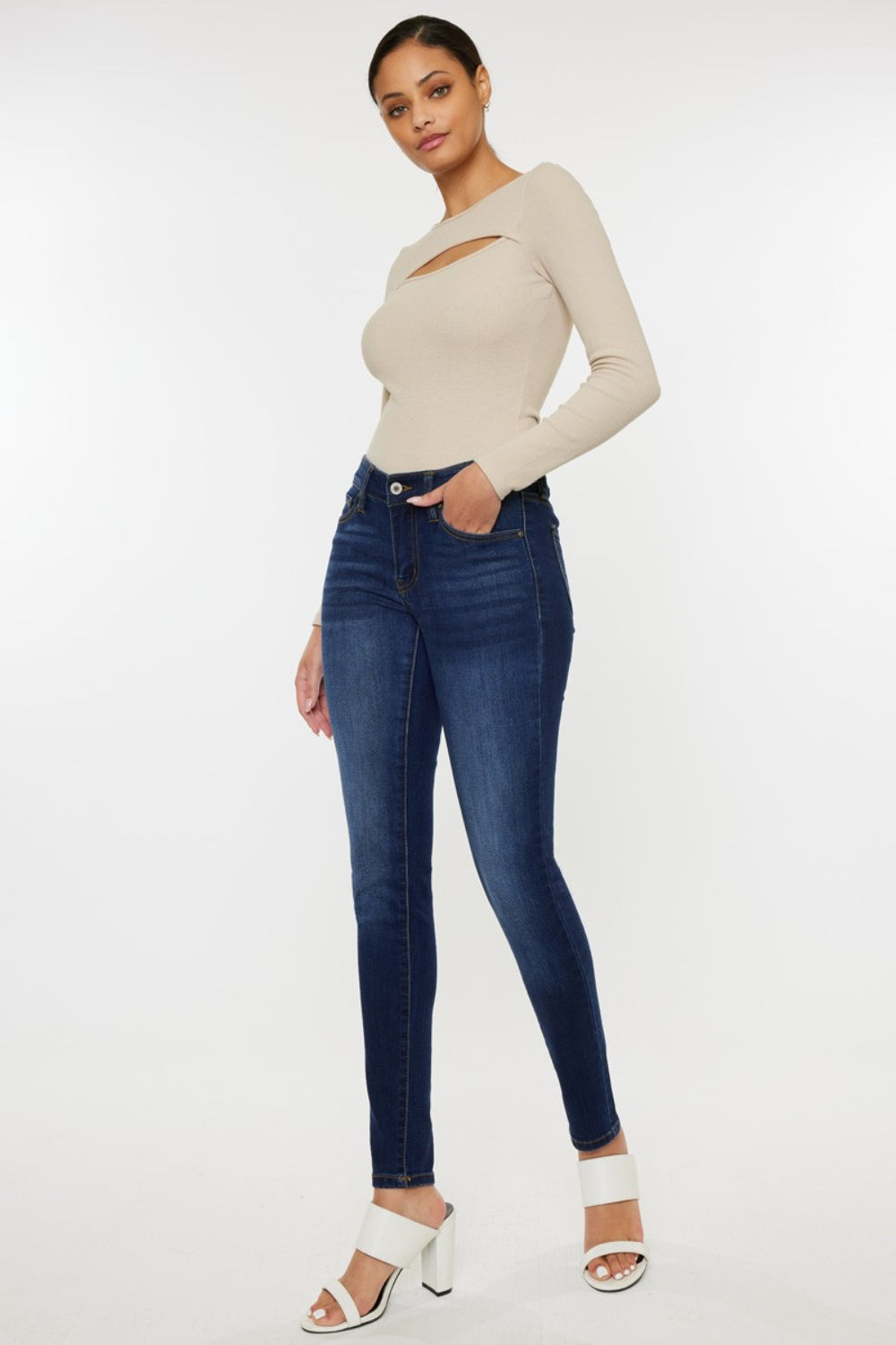 Jeans ajustados Kancan de tiro medio con degradado