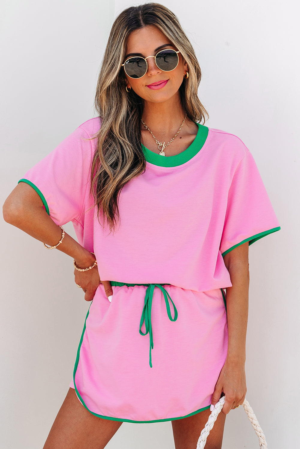 Conjunto de 2 piezas de camiseta y falda pantalón con hombro caído y bloques de color Bonbon