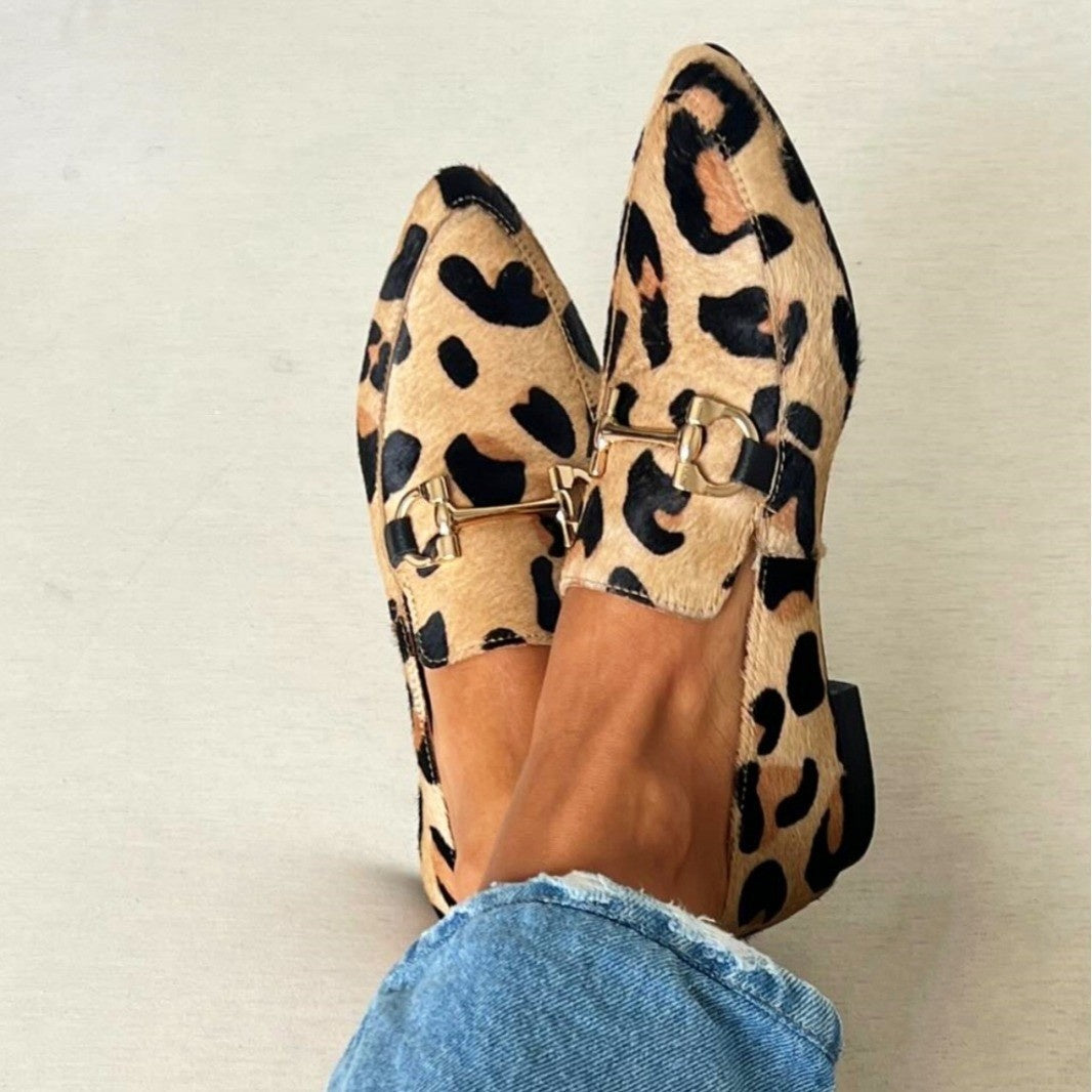 Pointed-Toe Leopard Print Casual Flats