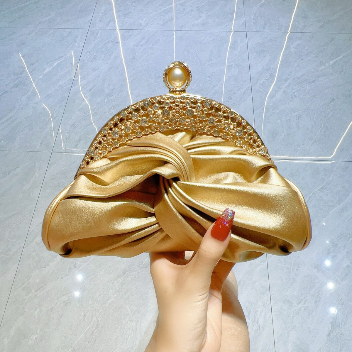 Diamond-embedded Socialite Clutch Mini Travel Bag