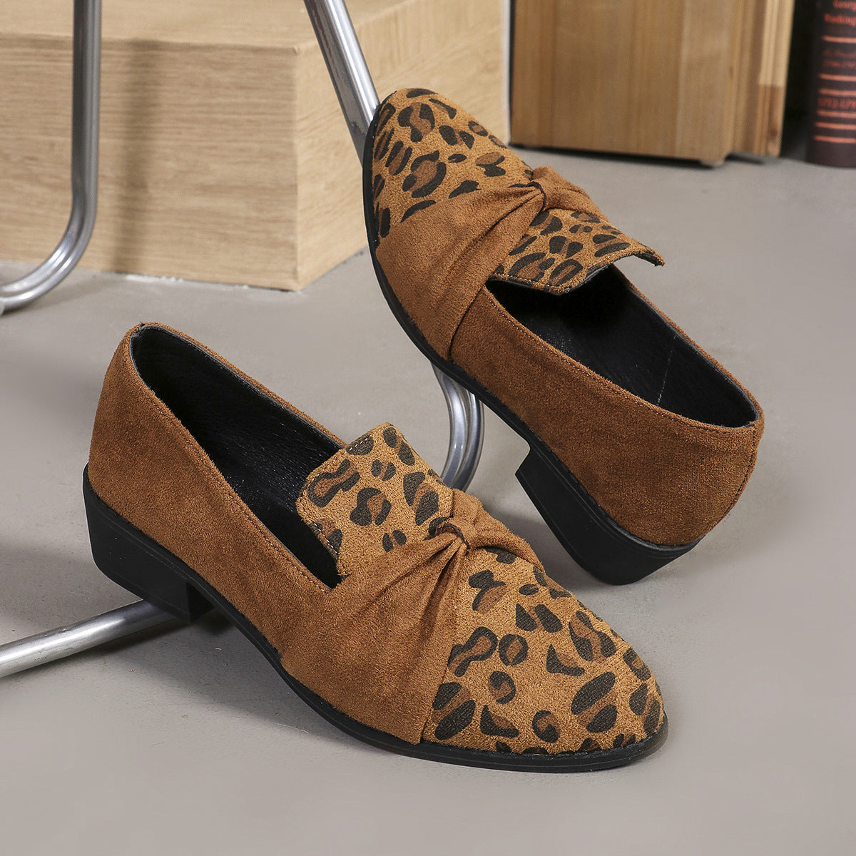 Zapatos de tacón de leopardo para mujer