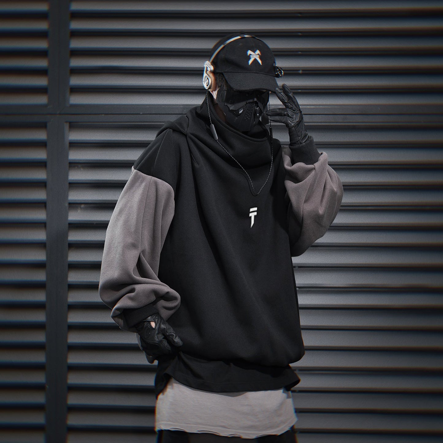 Sudadera con Capucha Negra T-Tech HiH51
