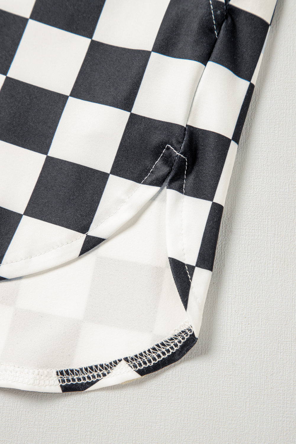 Shorts casuales de talle alto con estampado a cuadros negros