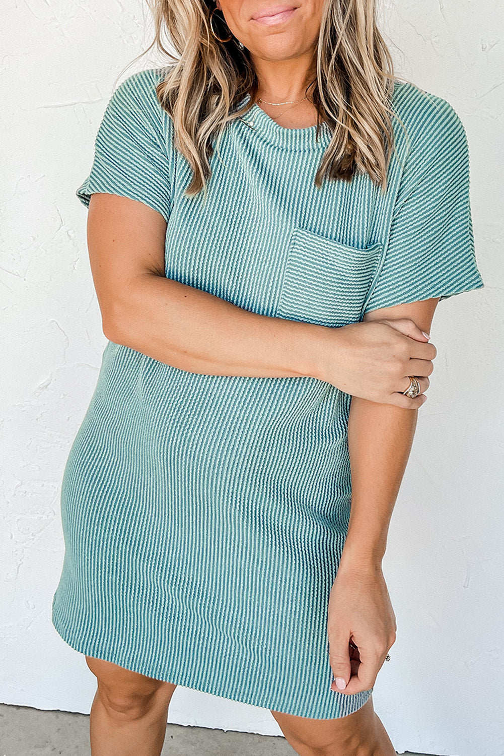 Vestido camisero de punto acanalado a rayas azules