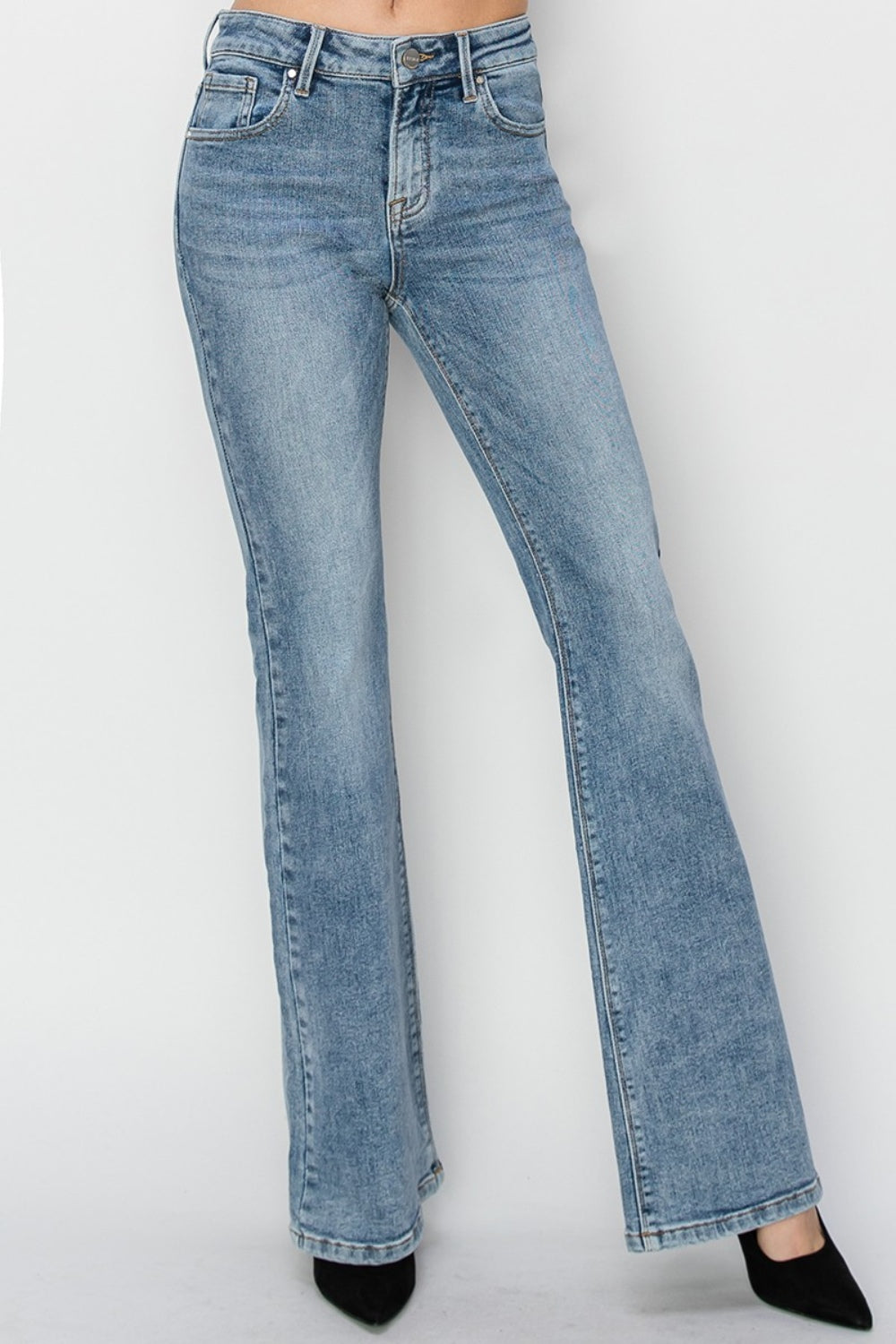 Jeans acampanados de tiro medio talla grande RISEN