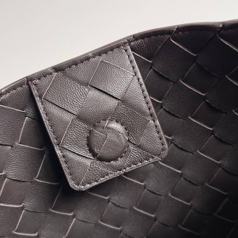 Bottega Veneta Bottega Veneta Andiamo East/West Small Tote Bag