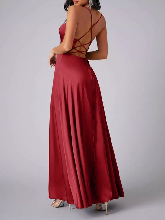 Vestido largo con abertura trasera y cordones