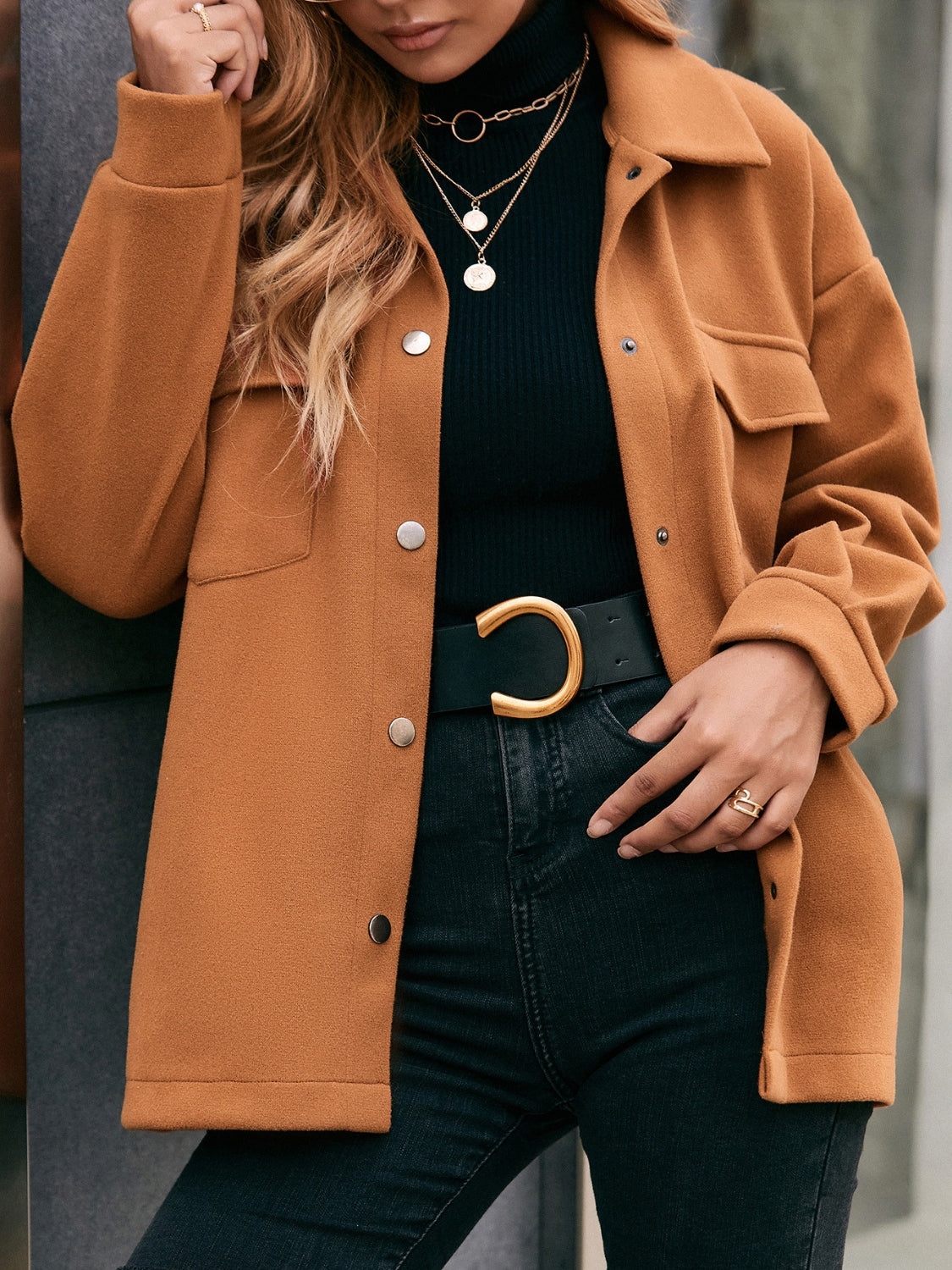 Chaqueta Ivy Lane con bolsillos, broches y hombros caídos