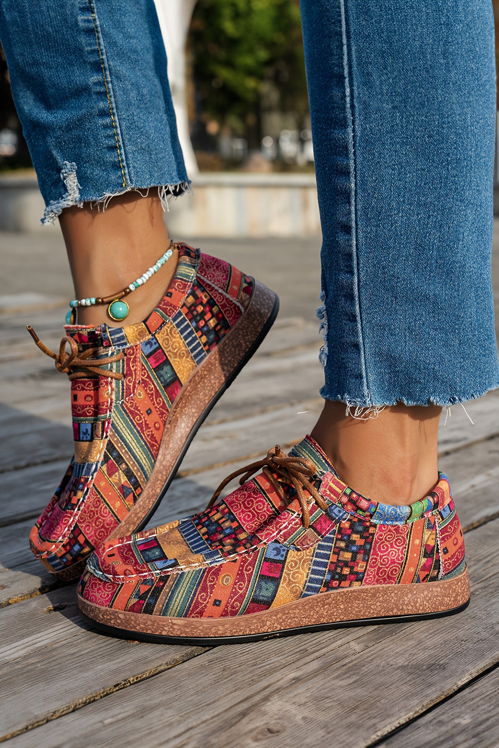 Zapatillas Racing Red ligeras, estilo boho, de retales, con cordones