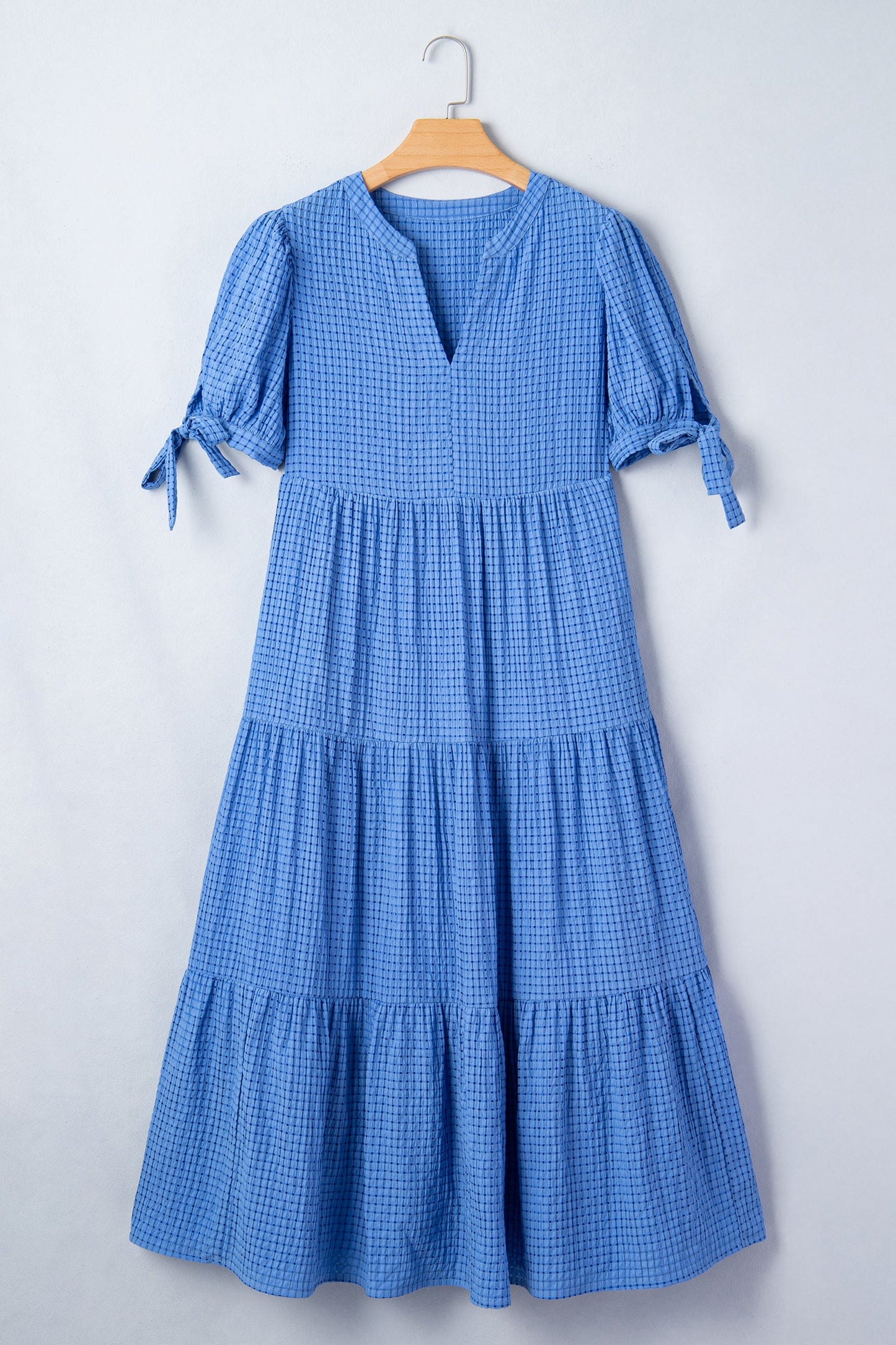 Vestido midi escalonado de manga corta con lazo texturizado de guinga azul anochecer