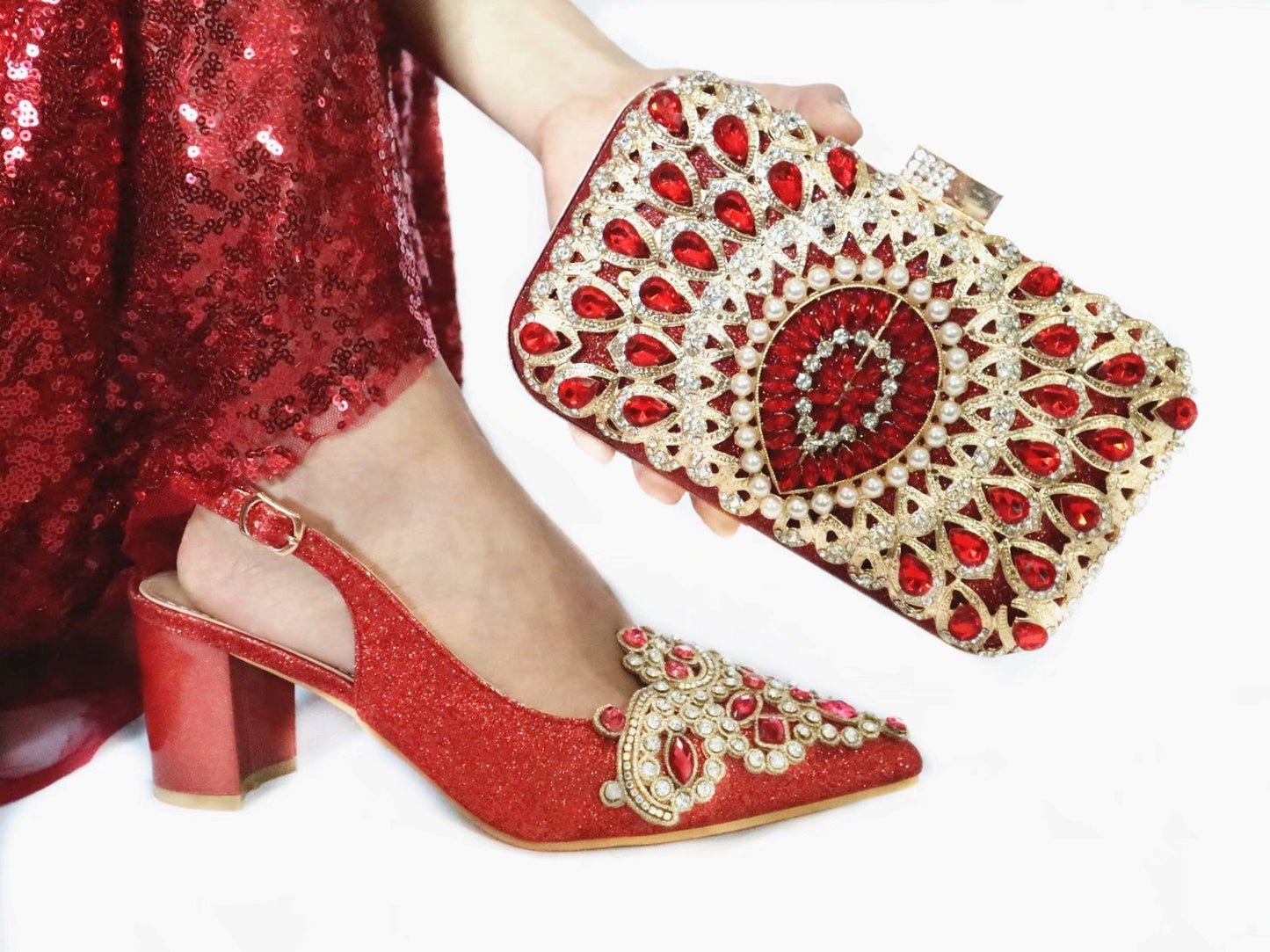 Zapatillas Francesas De Punta Con Un Saco De Piedras Diseñadas Por Mujeres