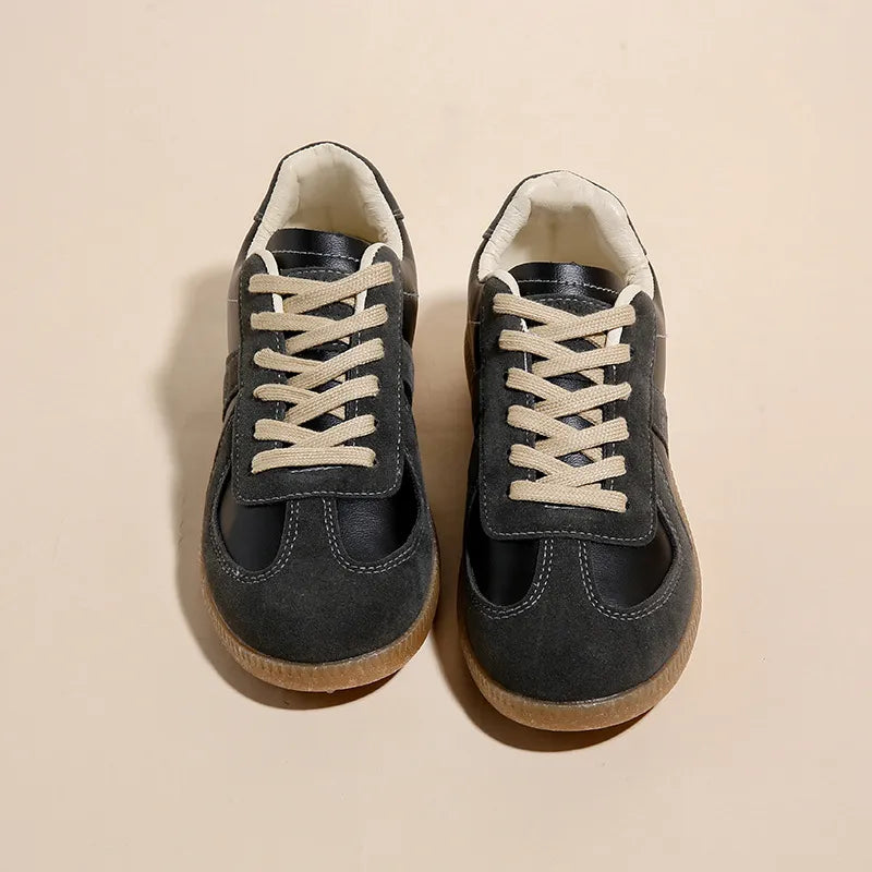 Lace Up Round Toe Flat Sneakers