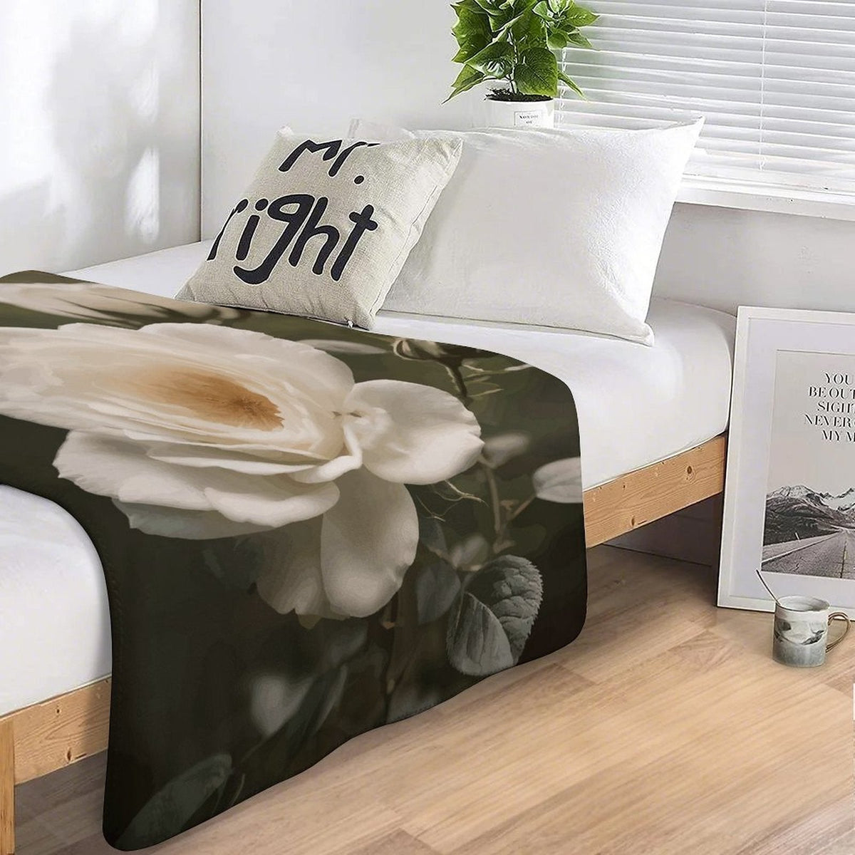 White Rose Sherpa Fleece Throw Blanket - 50"×60"