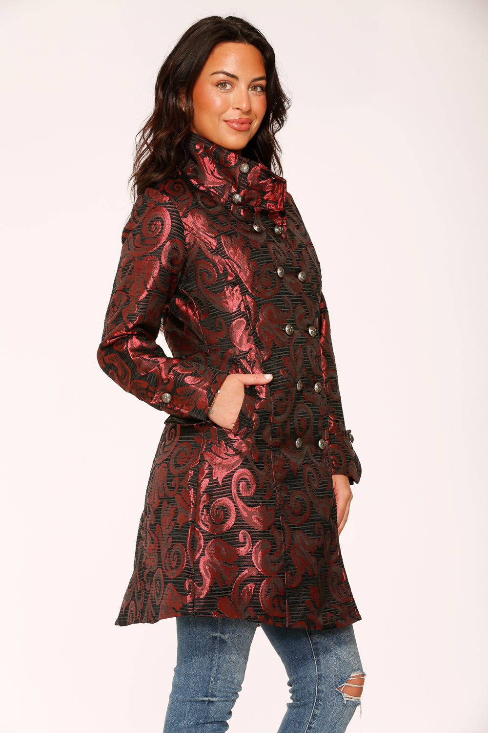34650 Abrigo de brocado rojo para mujer