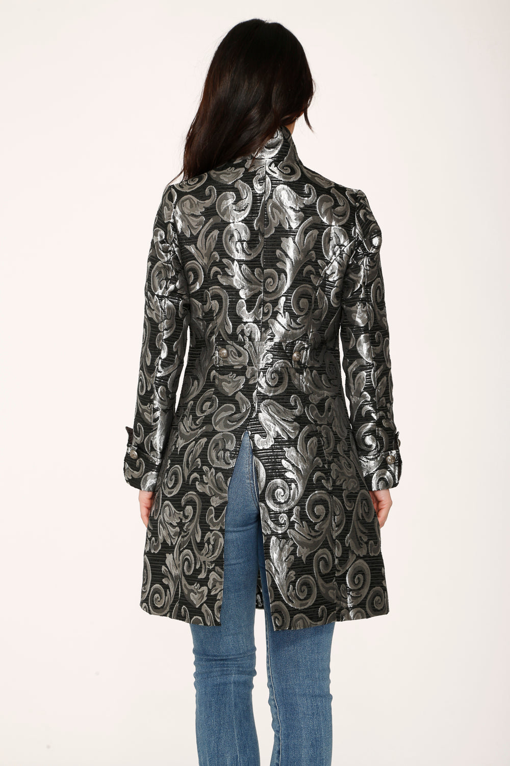 34652 Abrigo de brocado plateado para mujer