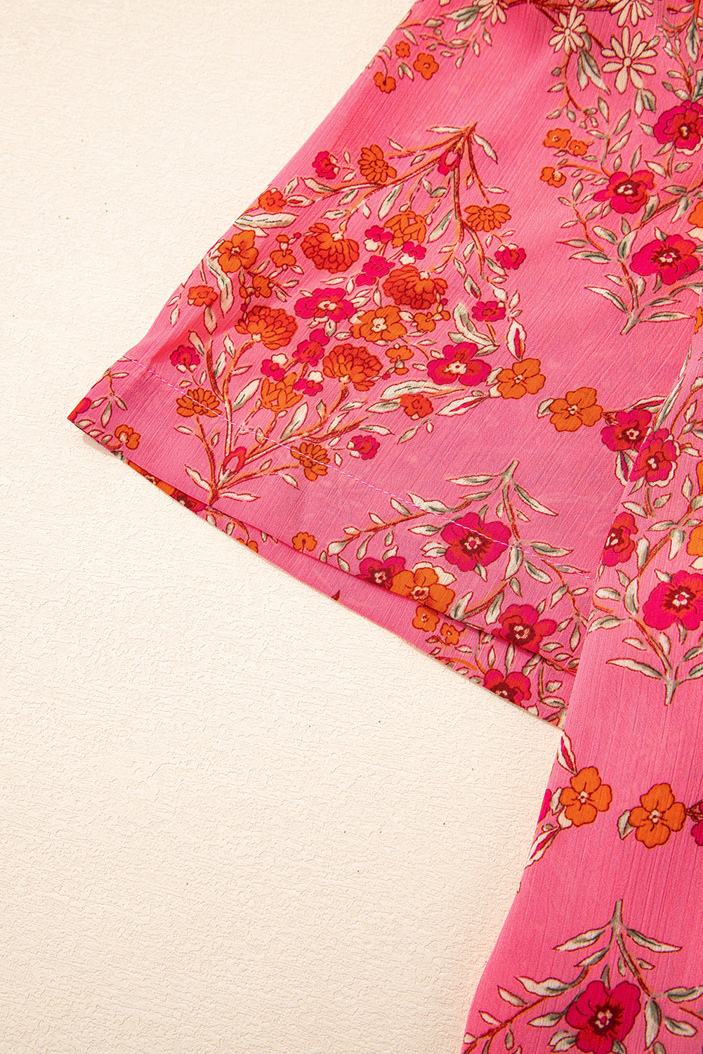 Camisa suelta de manga corta ancha con estampado floral rosa roja