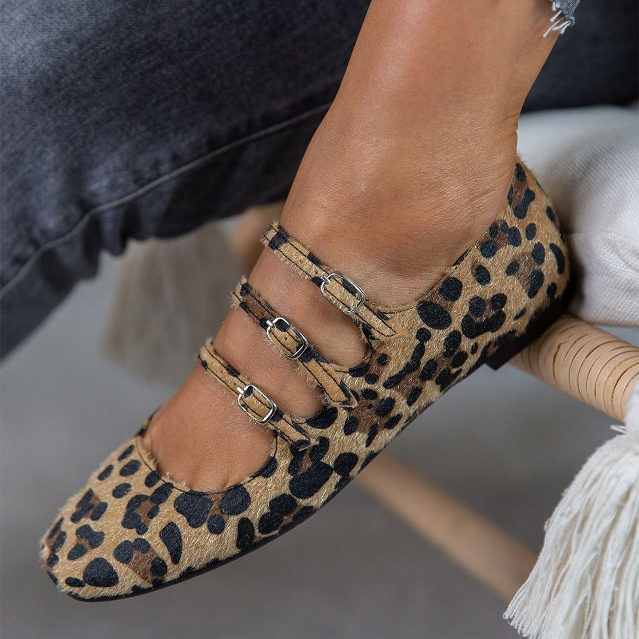 Women's Low-Heel Leopard Print Flats