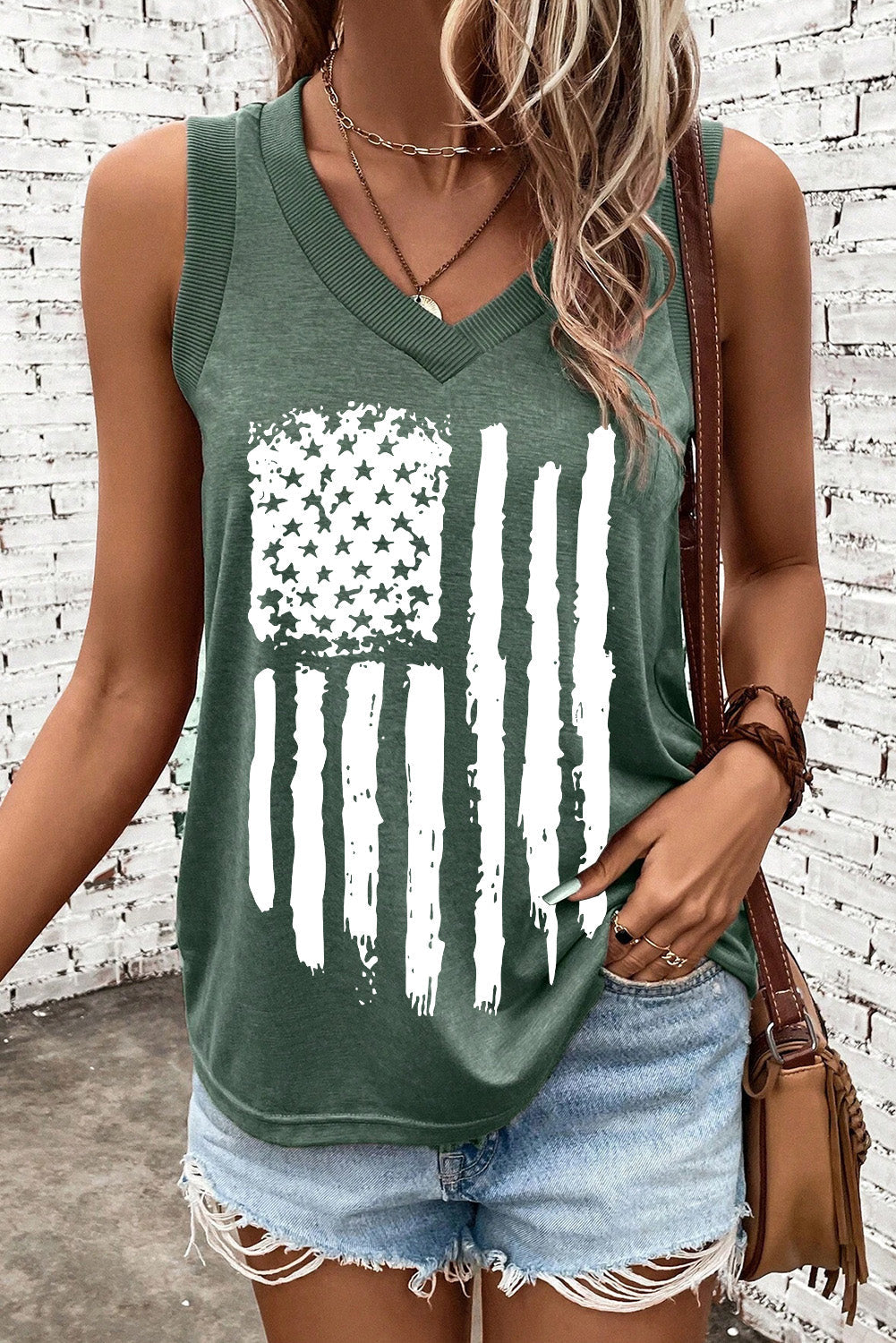 Camiseta sin mangas con cuello en V y bandera de EE. UU.