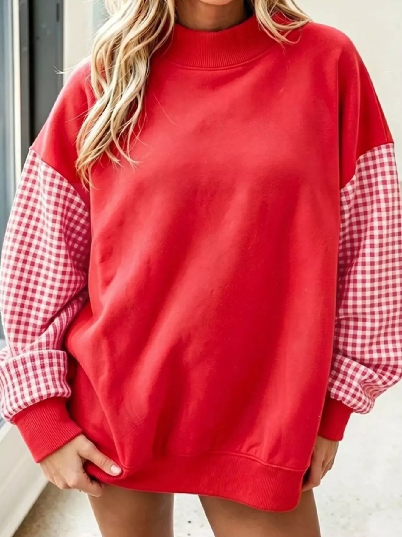 Gingham Sleeves Round Neck Sweatshirt