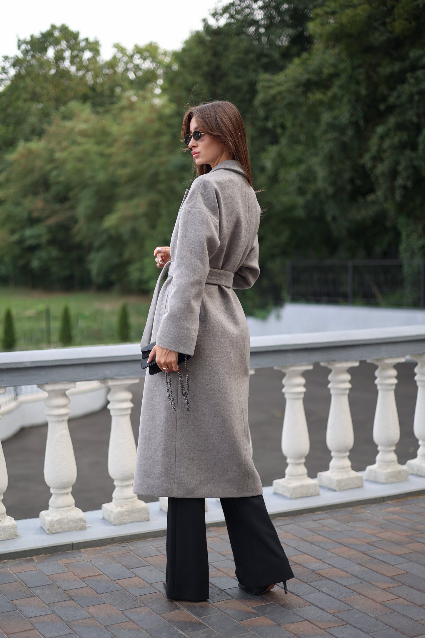 Abrigo Clásico de Lana Mezclada en Gris