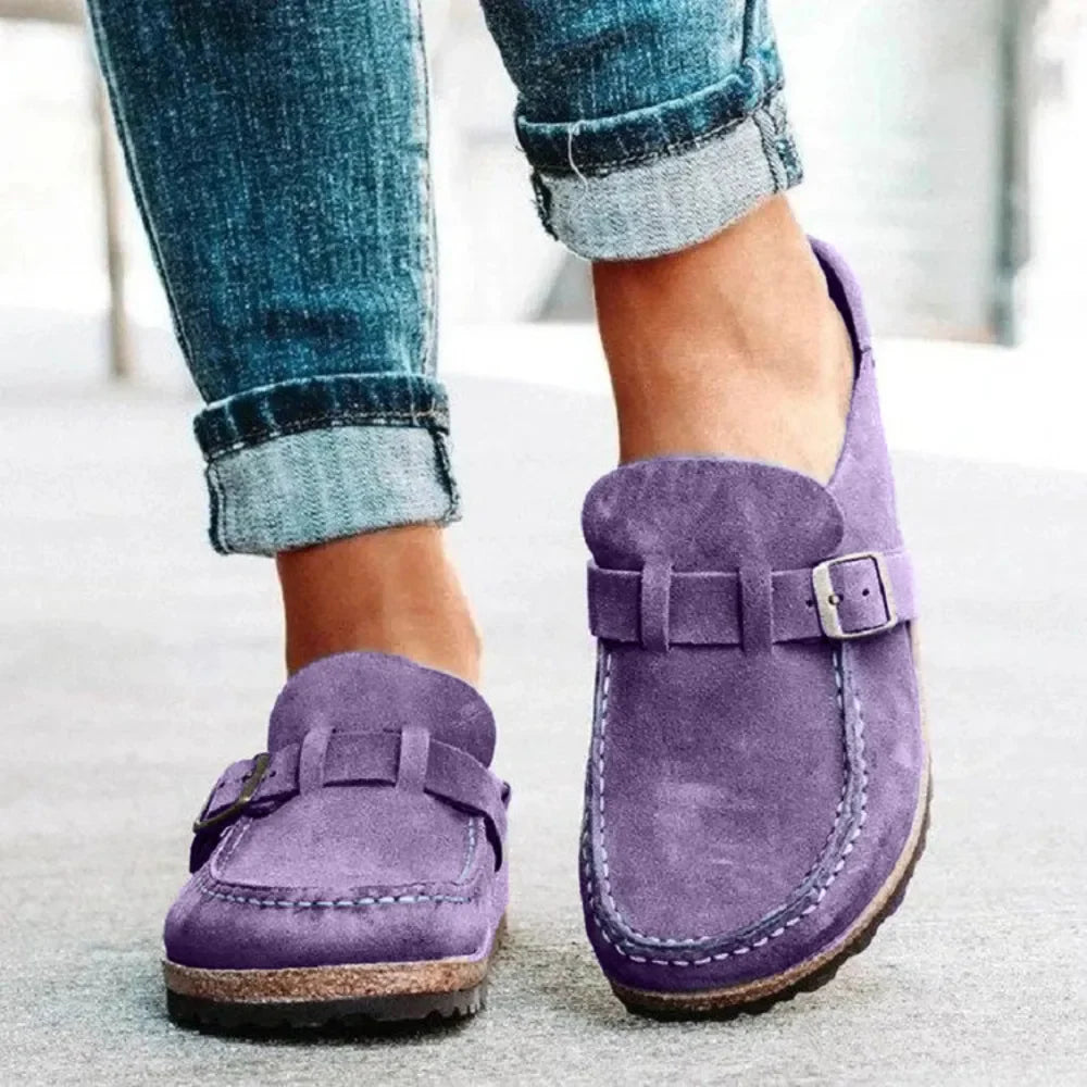 Mocasines con hebilla de tacón bajo y punta redonda