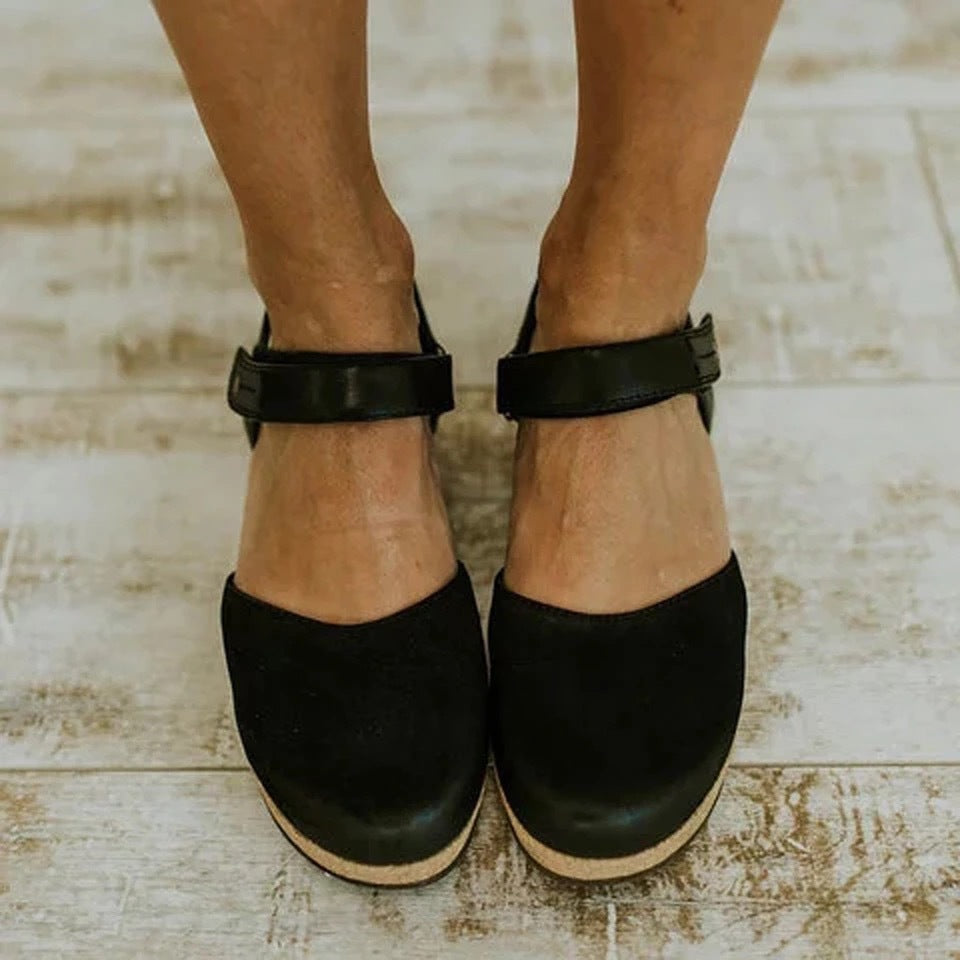 Women's Flat Head Box Buckle Beach