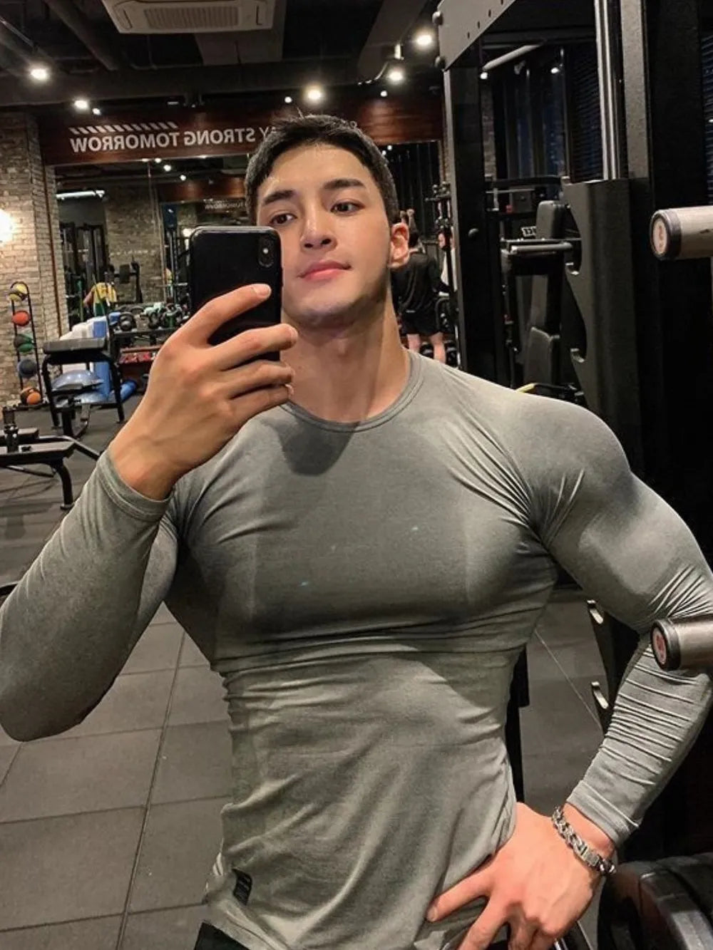 Camiseta transpirable de cuello redondo de talla grande para hombre