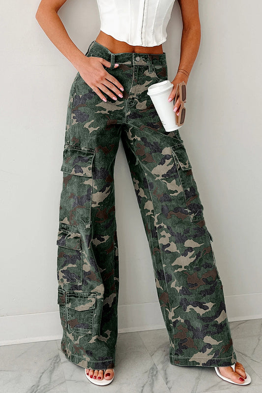 Pantalones anchos cargo de mezclilla camuflaje verde